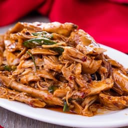 口水雞 Steamed Chicken in Chili Sauce