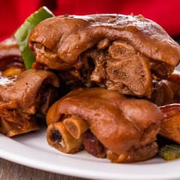 红烧豬蹄 Pork Feet in Soy Sauce